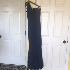 Long mermaid navy blue prom dress fits size 4 to 6